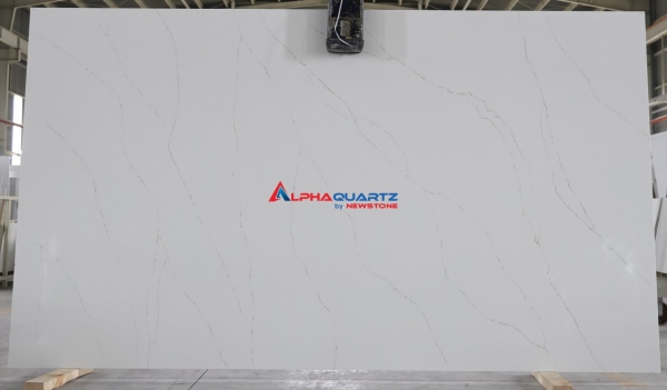NQ8015 Calacatta Brook
